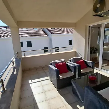 דירה Apartment More טרוגיר