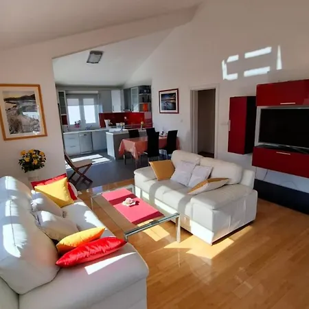 דירה Apartment More טרוגיר