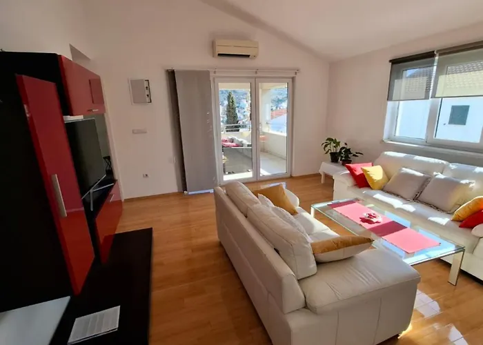 아파트 Apartment More
