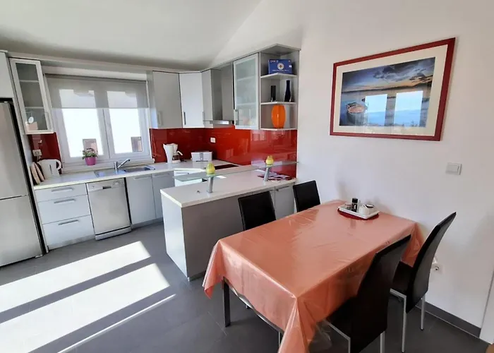 Apartment More 아파트