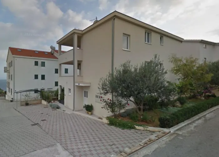 Apartment Apartment More *